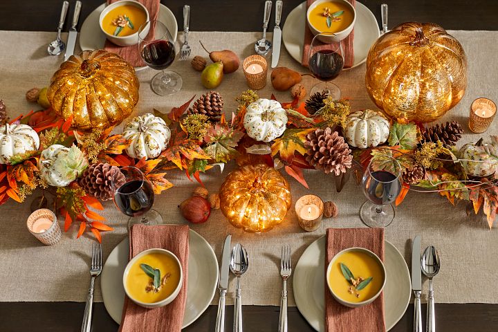 Easy Decor for Your Friendsgiving Party - ThirdLeaf NW